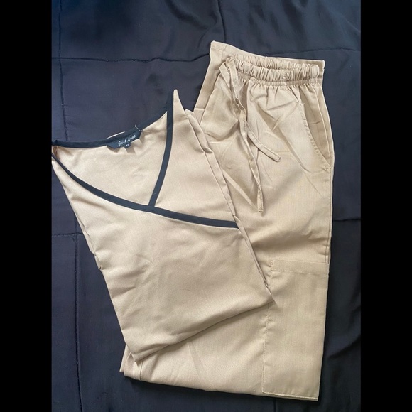 Just Love| Scrub Set - Picture 2 of 2